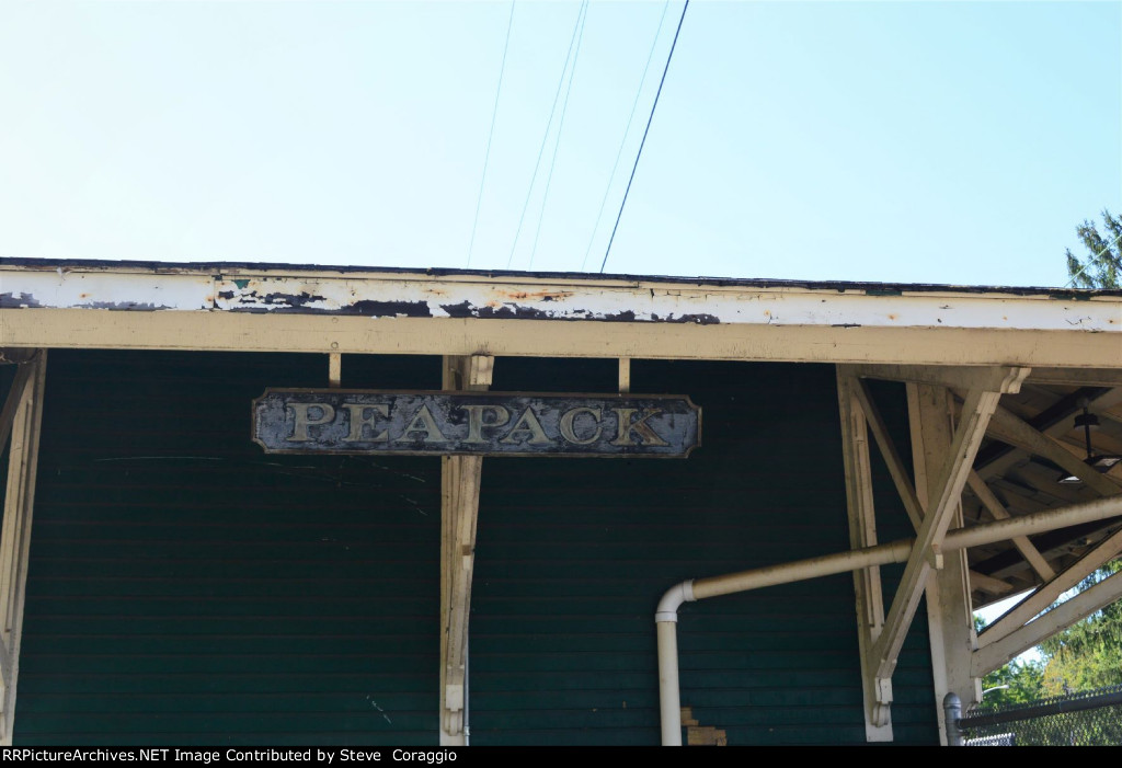 Station Sign in Color